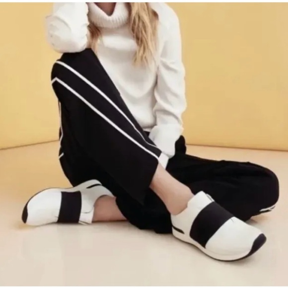 Vionic Shoes - Vionic Women's Cosmic Codie Slip-On Shoes Sneakers Black White Sz 8.5